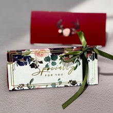 Load image into Gallery viewer, 3 Piece Triangular Floral Cookie Gift Box 三角花語一口酥禮盒