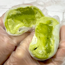 Load image into Gallery viewer, Pandan Mochi 班蘭糯米糍