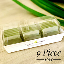 Load image into Gallery viewer, 26 Piece Kueh Lapis Pandan 26件裝班蘭椰汁千層糕