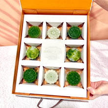 Load image into Gallery viewer, Pandan Custard Mooncake 班蘭奶黃椰汁糕月餅