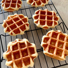 Load image into Gallery viewer, 12 Piece Liege Waffles Party Box 12件裝列日窩夫派對盒