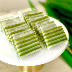 Kueh Lapis Pandan Cover Shot 班蘭椰汁千層糕封面